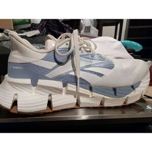 Reebok FloatZig 1 Men’s 10.5 / Women's 12 Chalk Blue Running Shoes